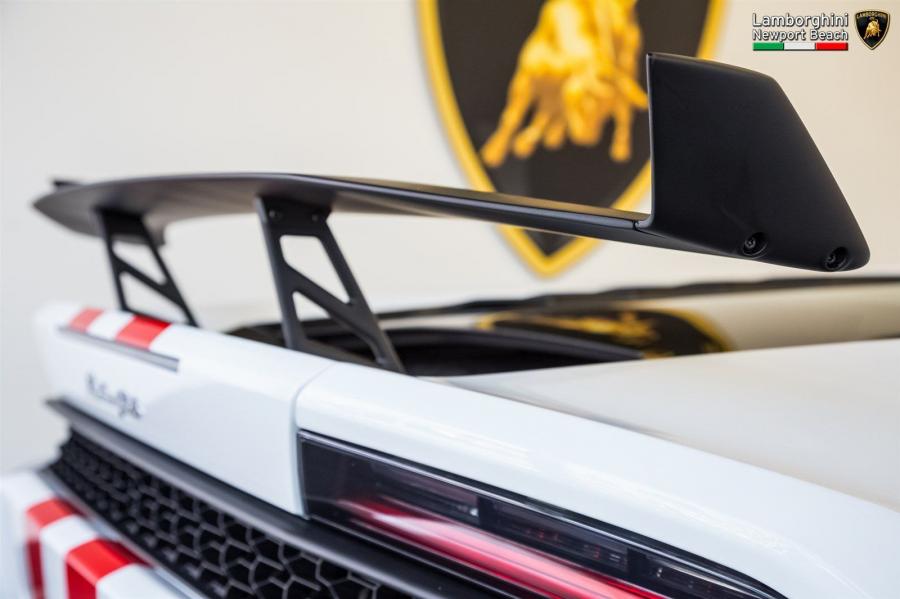 Детали экстерьера Lamborghini Huracan LP610-4 Bianco Monocerus 2016 года  (фото 9 из 15)
